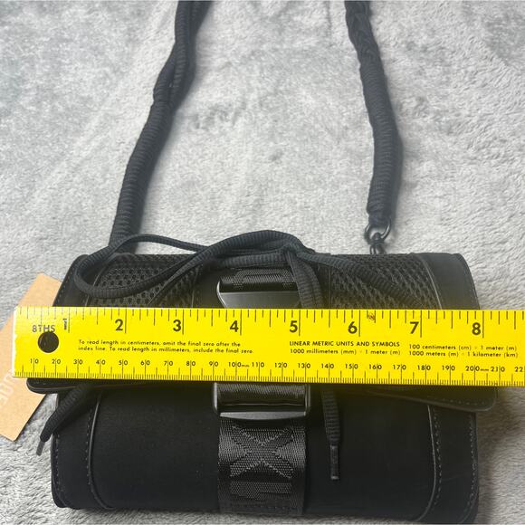 Steve Madden BDiego Sporty Athletic-Inspired Crossbody in Black -‎ NEW With Tags - Picture 4 of 8